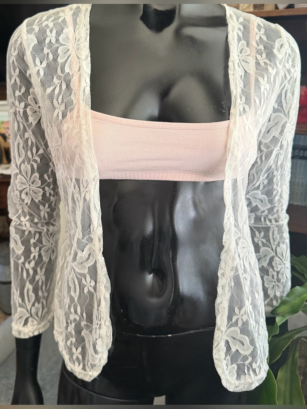 Delicate White Lace Open Front Cardigan.  Size 2X